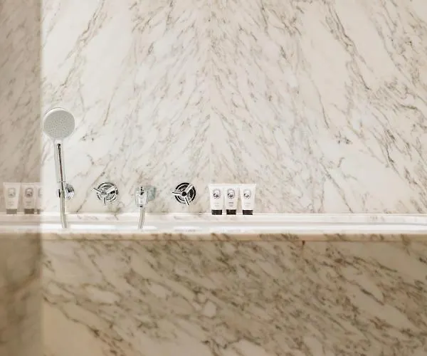 호텔 De L'abbaye 4*