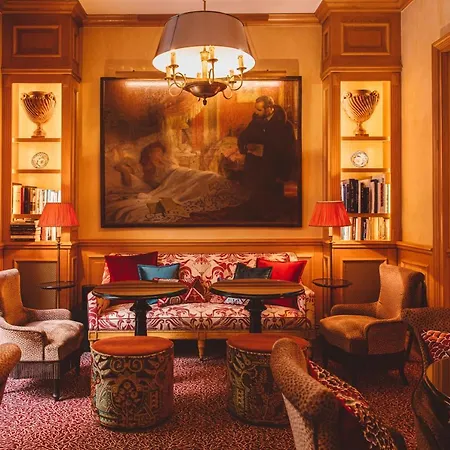 De L'abbaye Hotel 4*